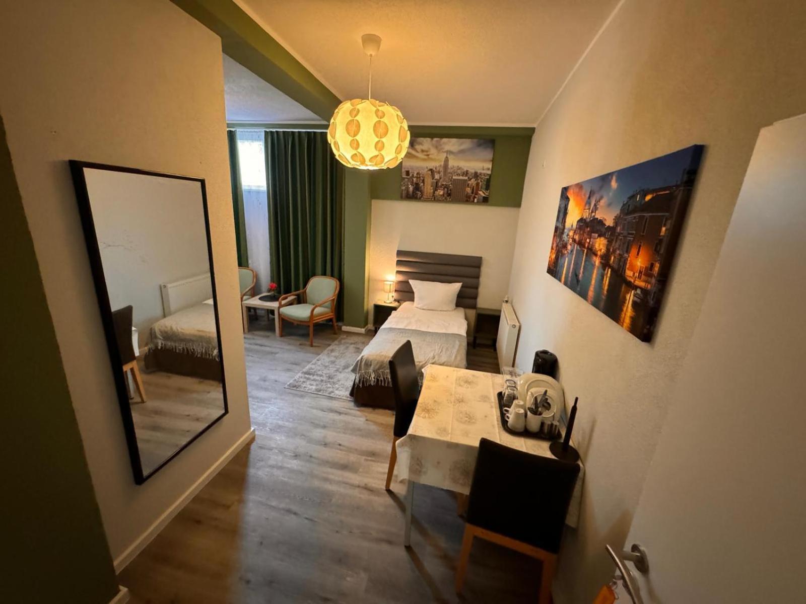 F-F Haus Monteuren Unterkunft Neuhausen auf den Fildern Exterior foto