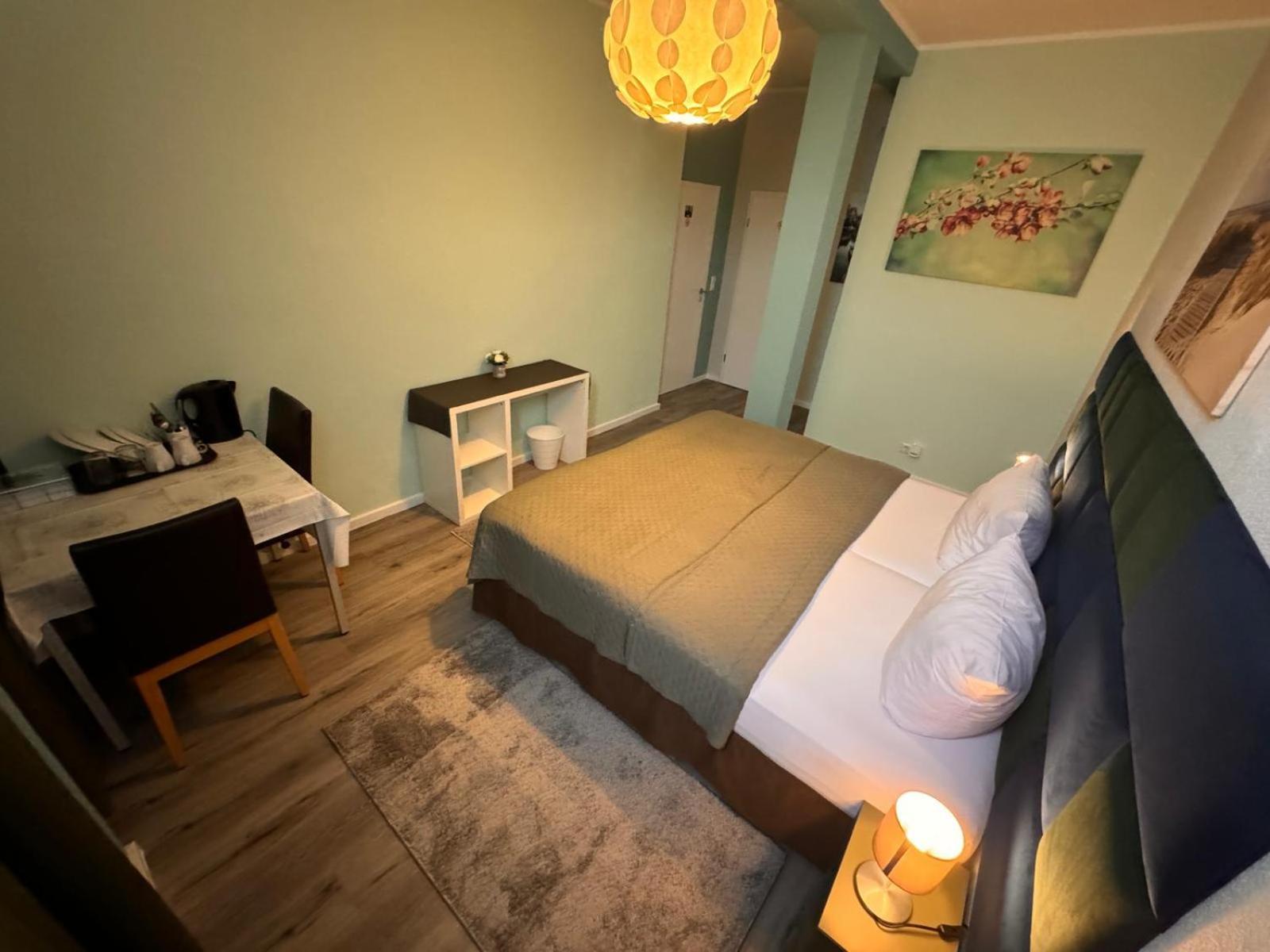 F-F Haus Monteuren Unterkunft Neuhausen auf den Fildern Exterior foto